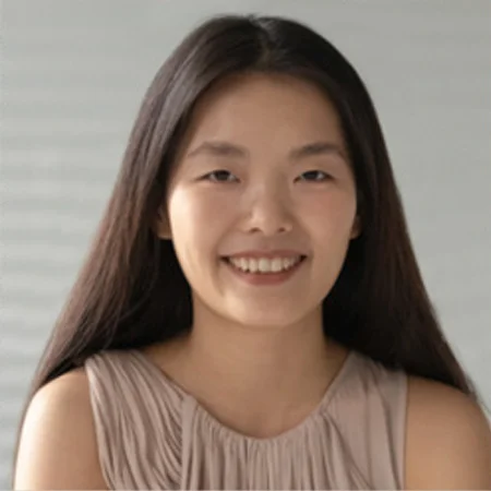 Mia M.